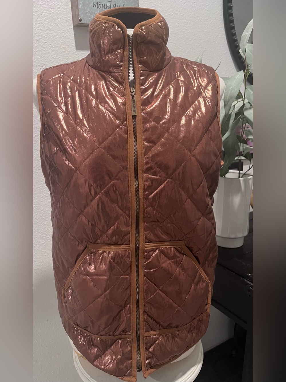 Shimmer Quilted Vest in Copper